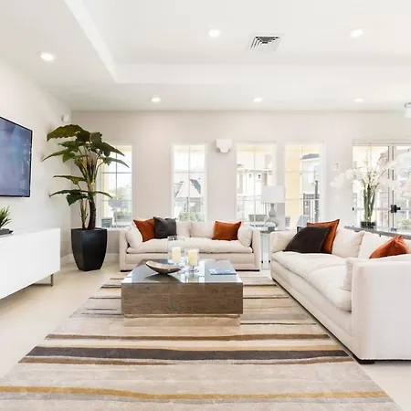 4 Bedroom 4 Ba Deluxe Villa 5 Min To Disney Family Getaway
